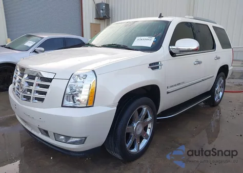 2008 Cadillac Escalade Standard z USA, uszkodzony, nr VIN 1GYFK63878R228099